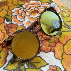NWT Vintage-style Cat Eye Tortoise Sunglasses